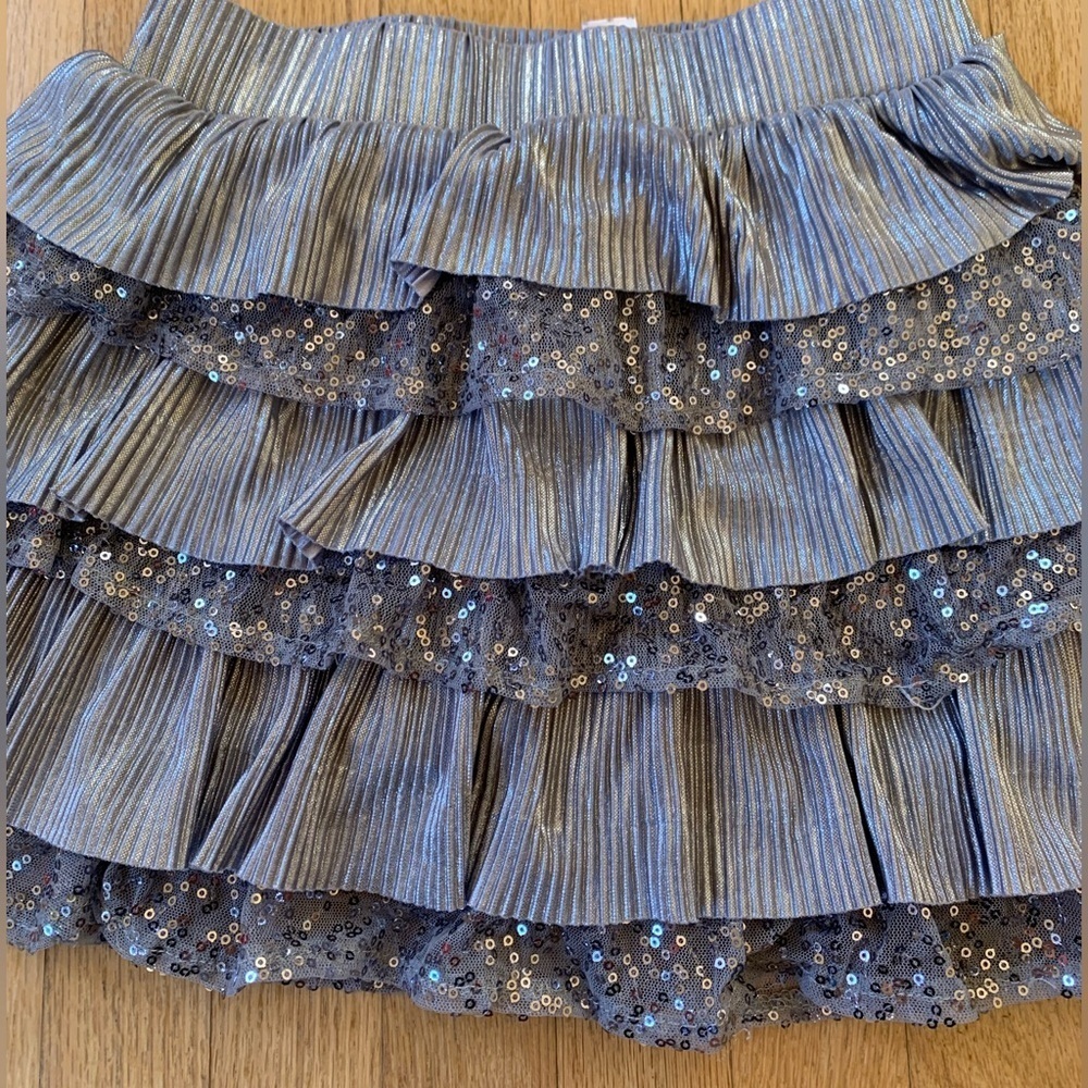 Girls size 10 sequin ruffle skirt silver - Picture 3 of 4